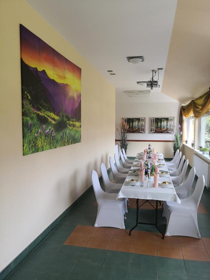 Hexe Hotel Zegocina